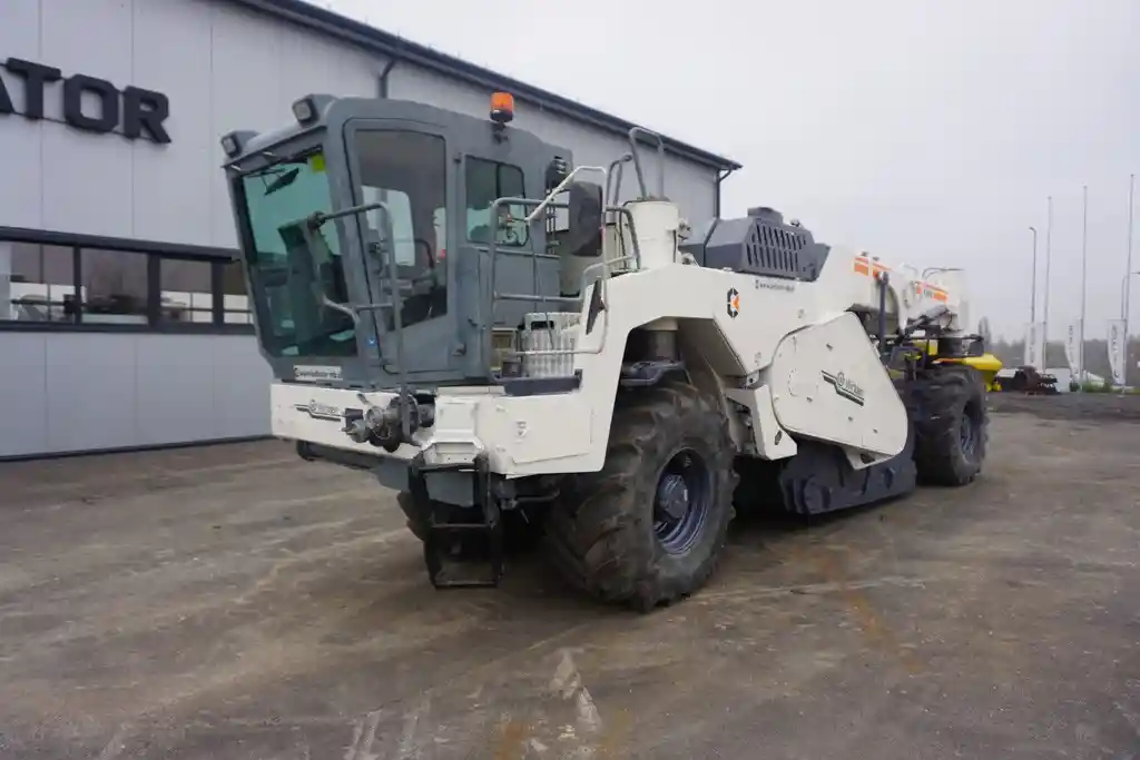 Baumaschine 9